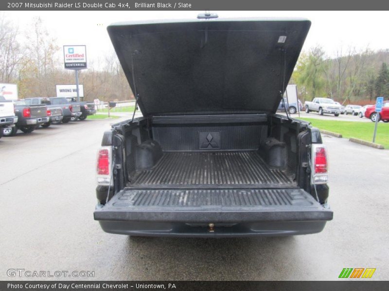  2007 Raider LS Double Cab 4x4 Trunk