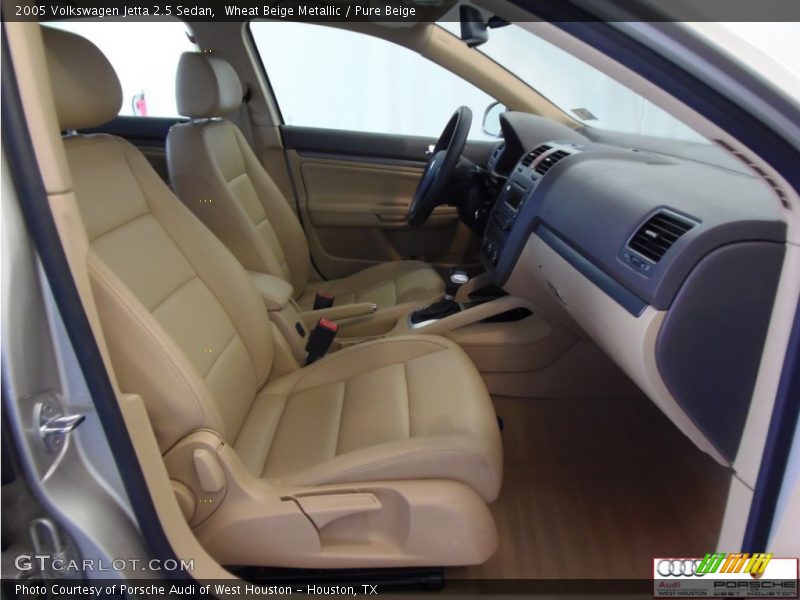 Wheat Beige Metallic / Pure Beige 2005 Volkswagen Jetta 2.5 Sedan