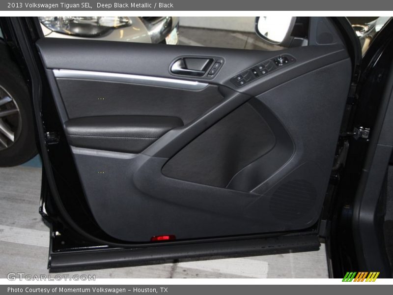 Deep Black Metallic / Black 2013 Volkswagen Tiguan SEL