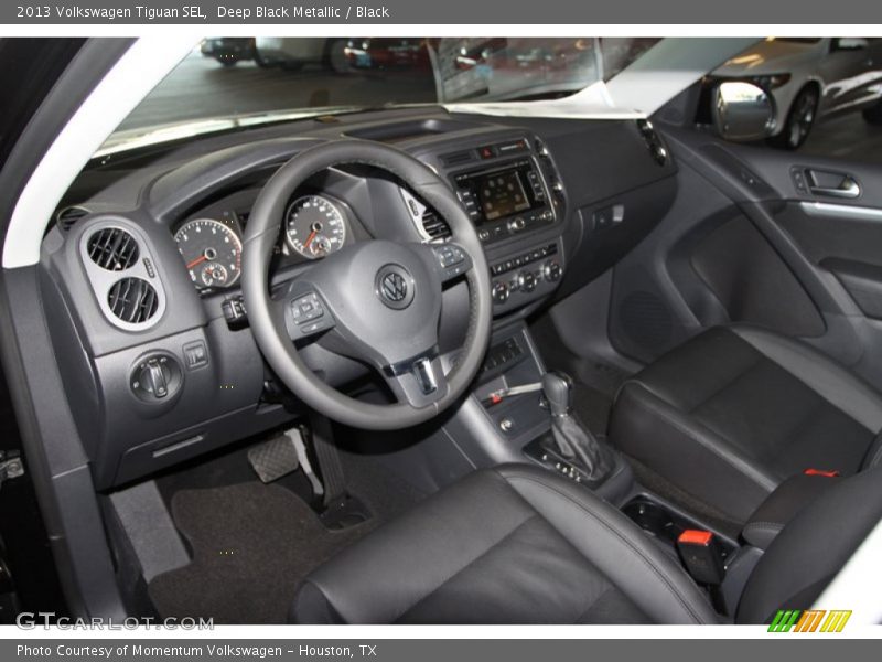 Deep Black Metallic / Black 2013 Volkswagen Tiguan SEL