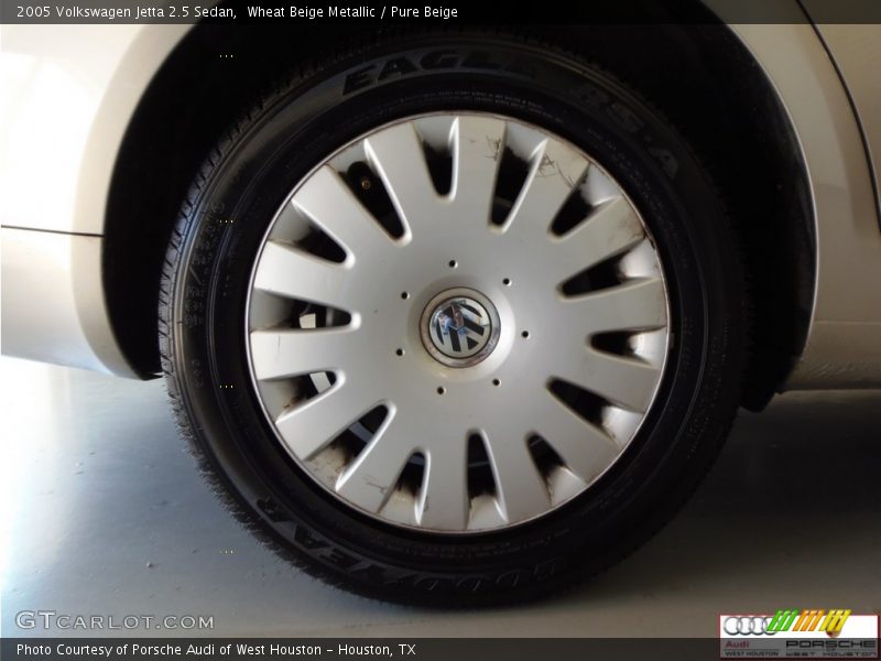 Wheat Beige Metallic / Pure Beige 2005 Volkswagen Jetta 2.5 Sedan