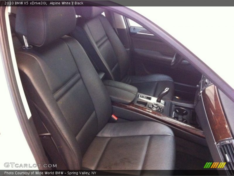 Alpine White / Black 2010 BMW X5 xDrive30i