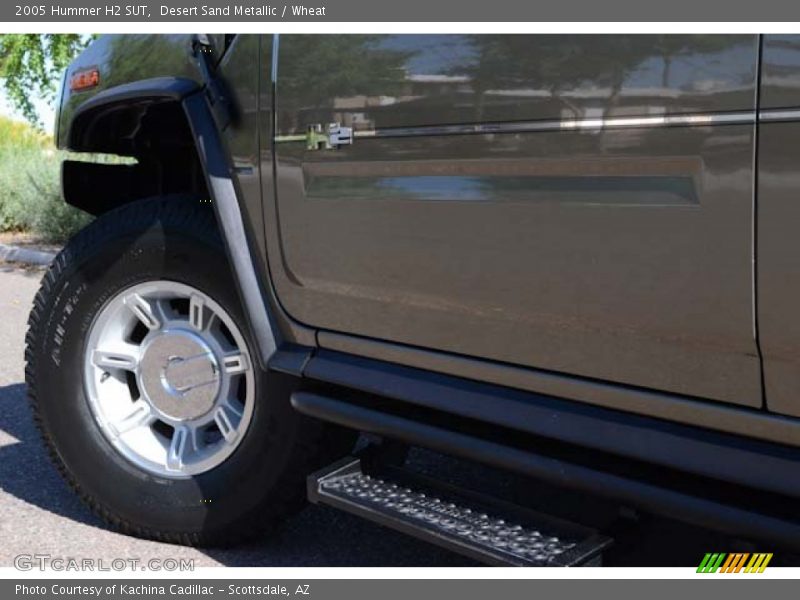 Desert Sand Metallic / Wheat 2005 Hummer H2 SUT