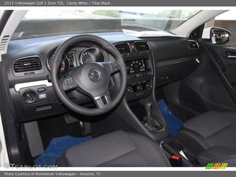 Candy White / Titan Black 2013 Volkswagen Golf 2 Door TDI