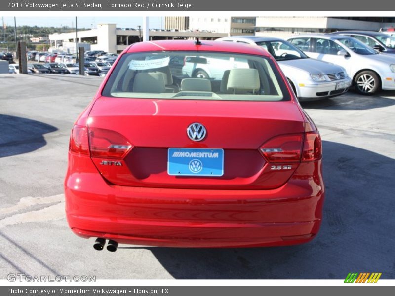Tornado Red / Cornsilk Beige 2013 Volkswagen Jetta SE Sedan