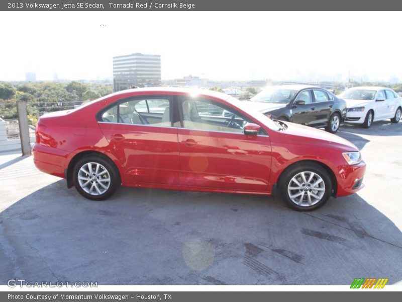 Tornado Red / Cornsilk Beige 2013 Volkswagen Jetta SE Sedan