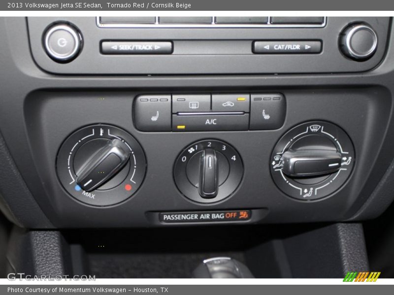 Tornado Red / Cornsilk Beige 2013 Volkswagen Jetta SE Sedan