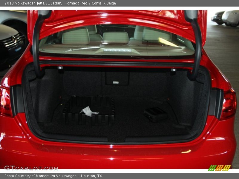 Tornado Red / Cornsilk Beige 2013 Volkswagen Jetta SE Sedan