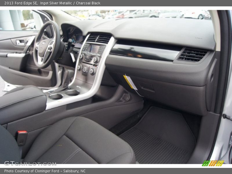 Ingot Silver Metallic / Charcoal Black 2013 Ford Edge SE