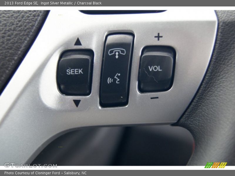Ingot Silver Metallic / Charcoal Black 2013 Ford Edge SE