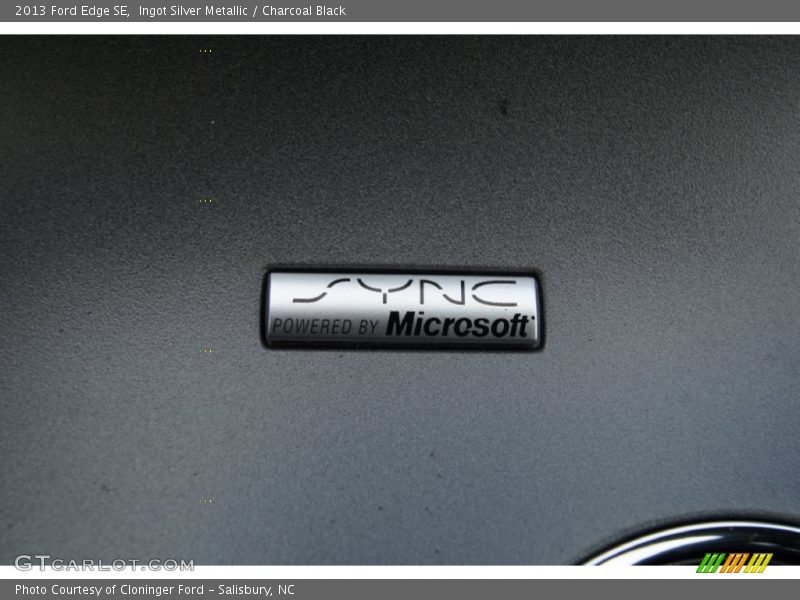 Ingot Silver Metallic / Charcoal Black 2013 Ford Edge SE