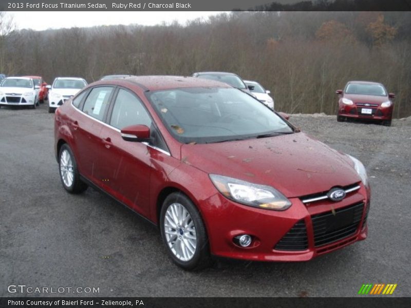Front 3/4 View of 2013 Focus Titanium Sedan