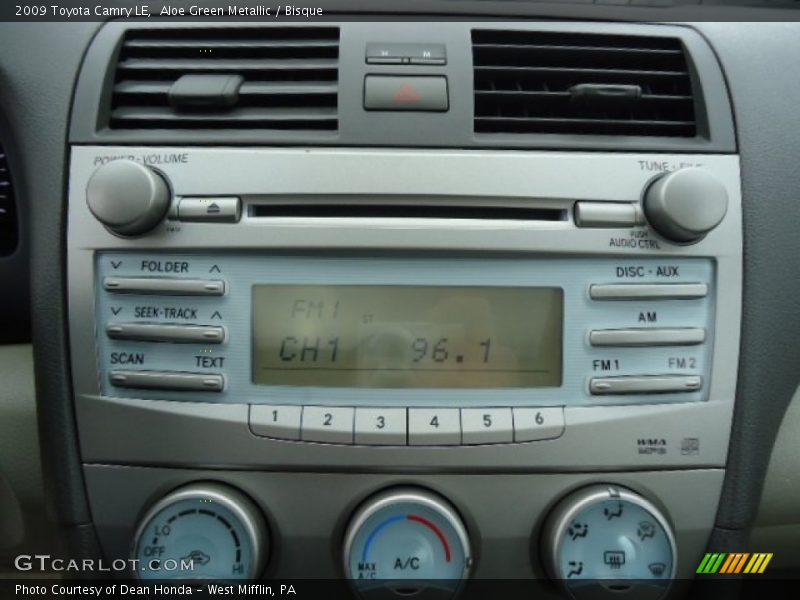 Aloe Green Metallic / Bisque 2009 Toyota Camry LE