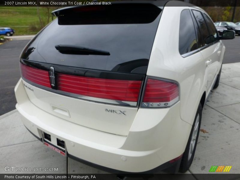 White Chocolate Tri Coat / Charcoal Black 2007 Lincoln MKX