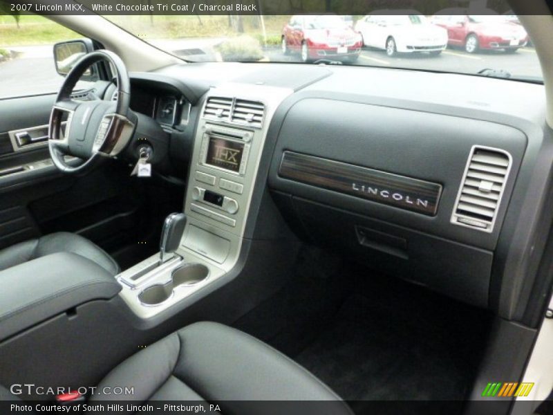 White Chocolate Tri Coat / Charcoal Black 2007 Lincoln MKX