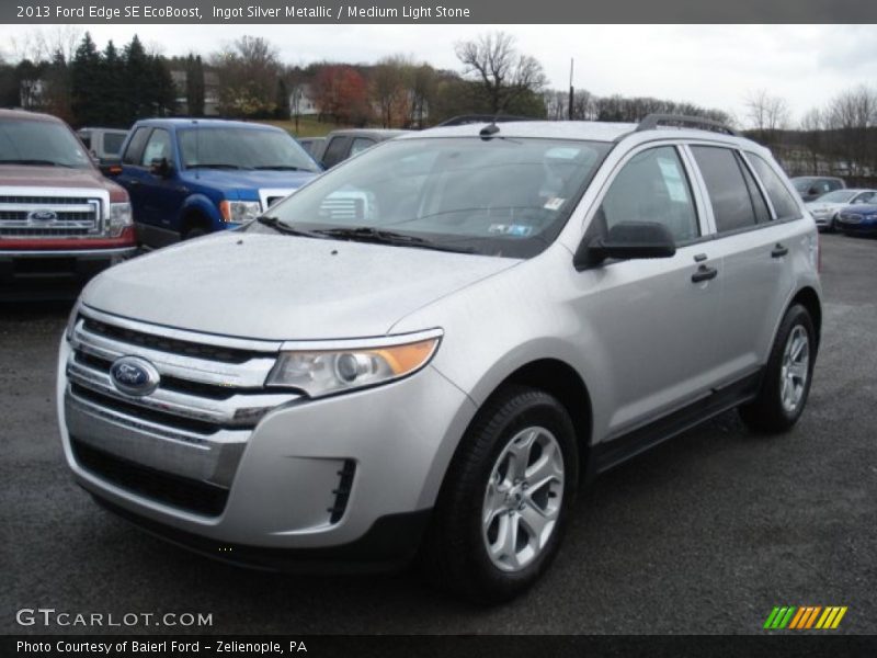 Front 3/4 View of 2013 Edge SE EcoBoost