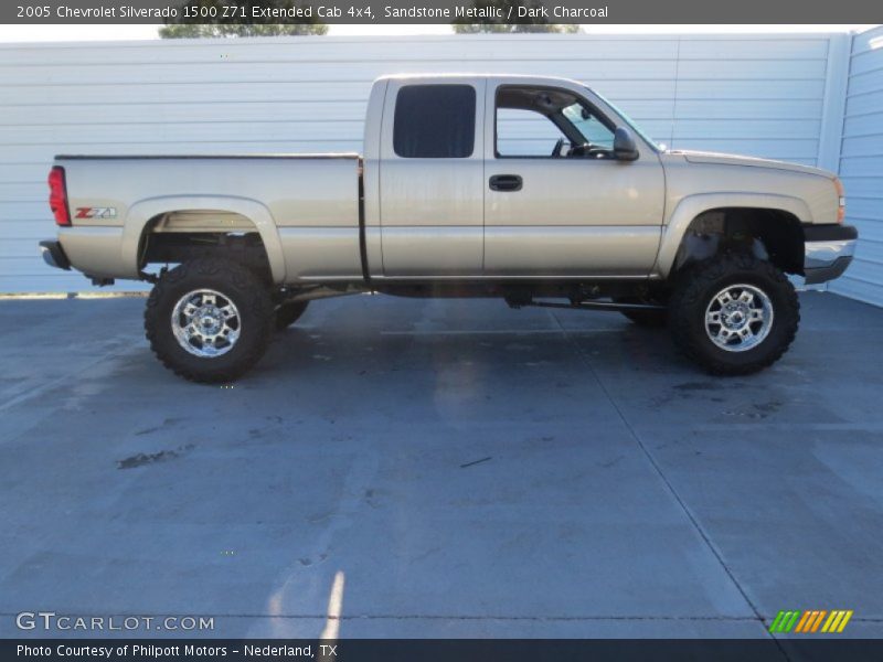 Sandstone Metallic / Dark Charcoal 2005 Chevrolet Silverado 1500 Z71 Extended Cab 4x4