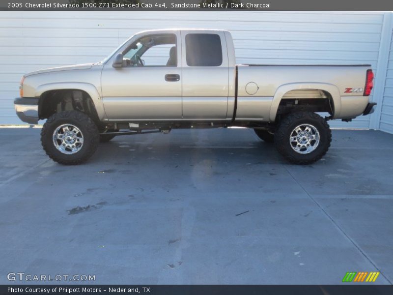 Sandstone Metallic / Dark Charcoal 2005 Chevrolet Silverado 1500 Z71 Extended Cab 4x4