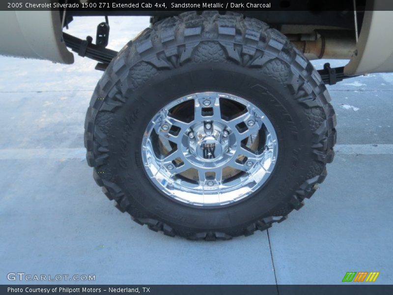 Sandstone Metallic / Dark Charcoal 2005 Chevrolet Silverado 1500 Z71 Extended Cab 4x4