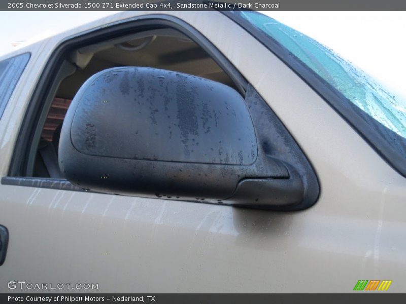 Sandstone Metallic / Dark Charcoal 2005 Chevrolet Silverado 1500 Z71 Extended Cab 4x4