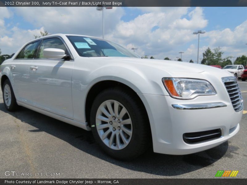 Ivory Tri-Coat Pearl / Black/Light Frost Beige 2012 Chrysler 300