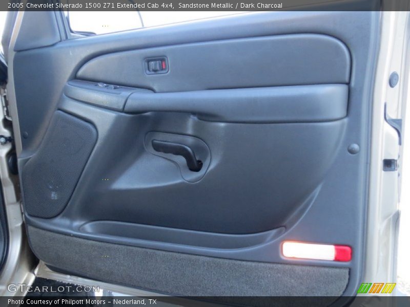 Sandstone Metallic / Dark Charcoal 2005 Chevrolet Silverado 1500 Z71 Extended Cab 4x4