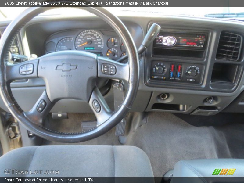 Sandstone Metallic / Dark Charcoal 2005 Chevrolet Silverado 1500 Z71 Extended Cab 4x4