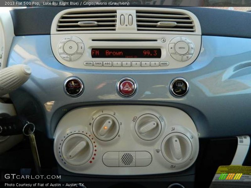 Luce Blu (Light Blue) / Grigio/Avorio (Gray/Ivory) 2013 Fiat 500 Pop