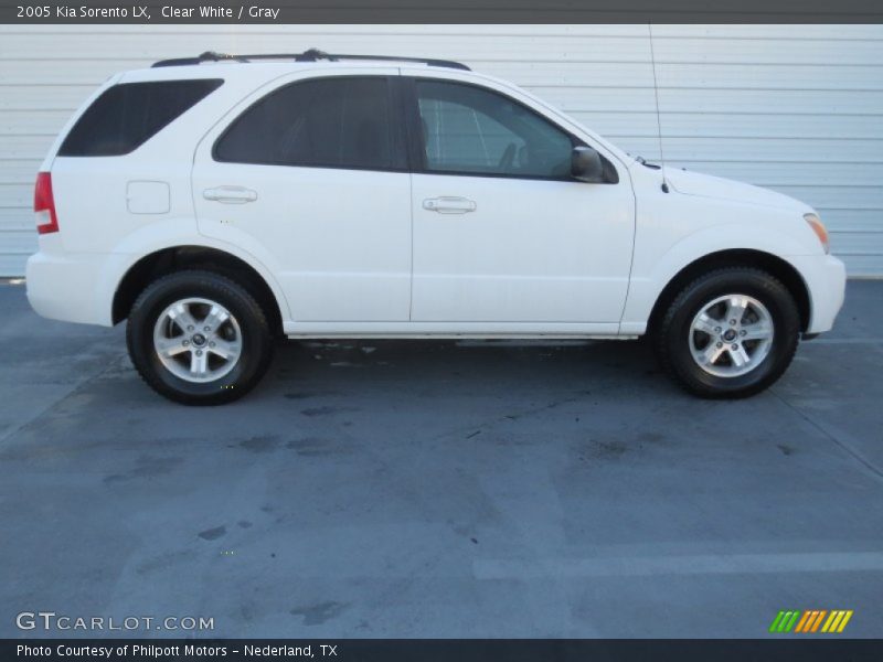 Clear White / Gray 2005 Kia Sorento LX