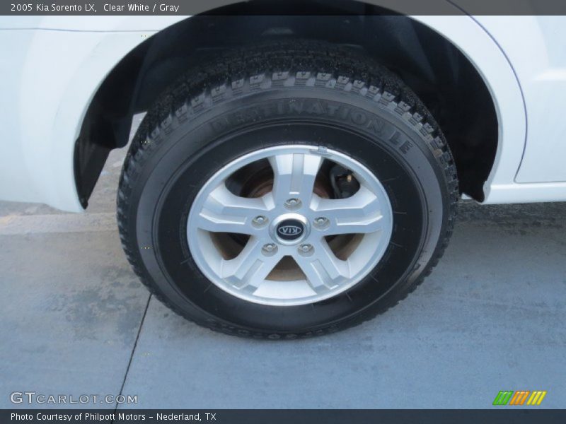 Clear White / Gray 2005 Kia Sorento LX