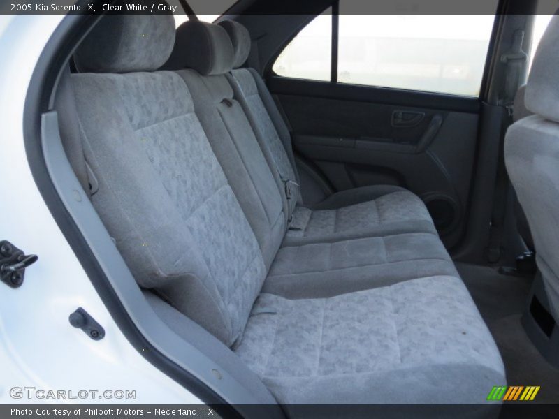 Clear White / Gray 2005 Kia Sorento LX
