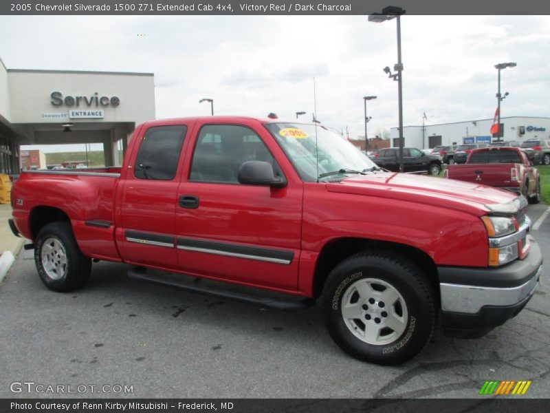 Victory Red / Dark Charcoal 2005 Chevrolet Silverado 1500 Z71 Extended Cab 4x4