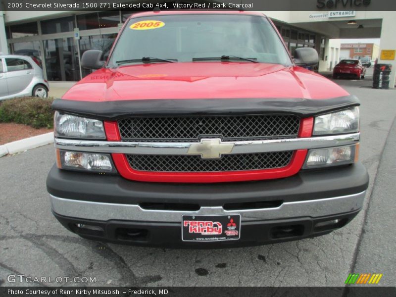 Victory Red / Dark Charcoal 2005 Chevrolet Silverado 1500 Z71 Extended Cab 4x4