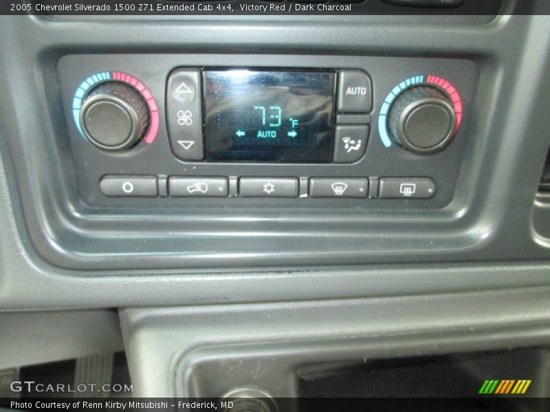 Victory Red / Dark Charcoal 2005 Chevrolet Silverado 1500 Z71 Extended Cab 4x4