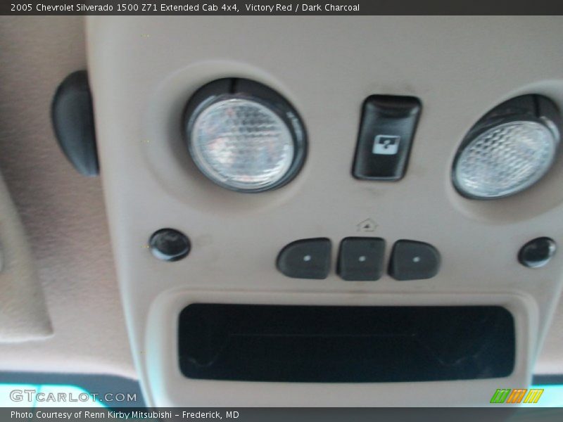 Victory Red / Dark Charcoal 2005 Chevrolet Silverado 1500 Z71 Extended Cab 4x4