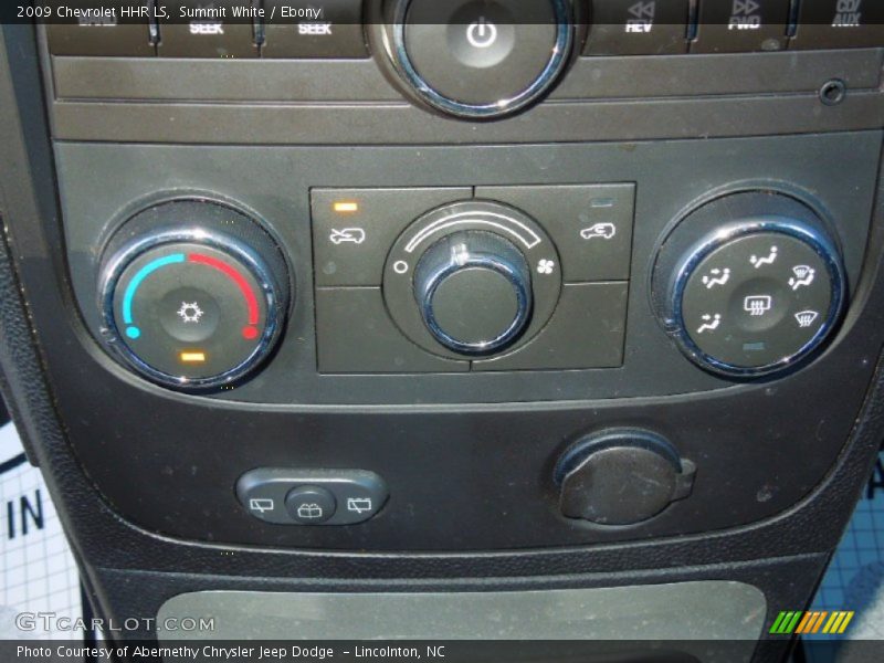 Summit White / Ebony 2009 Chevrolet HHR LS