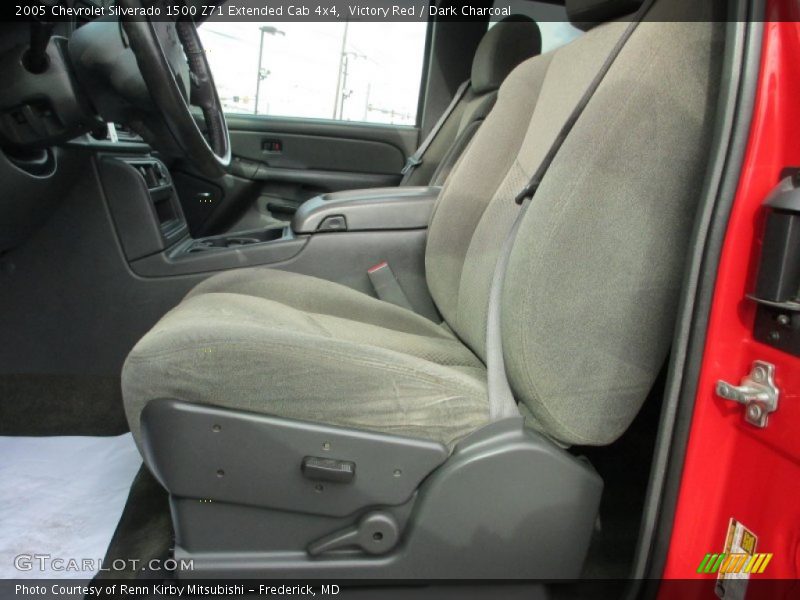 Victory Red / Dark Charcoal 2005 Chevrolet Silverado 1500 Z71 Extended Cab 4x4
