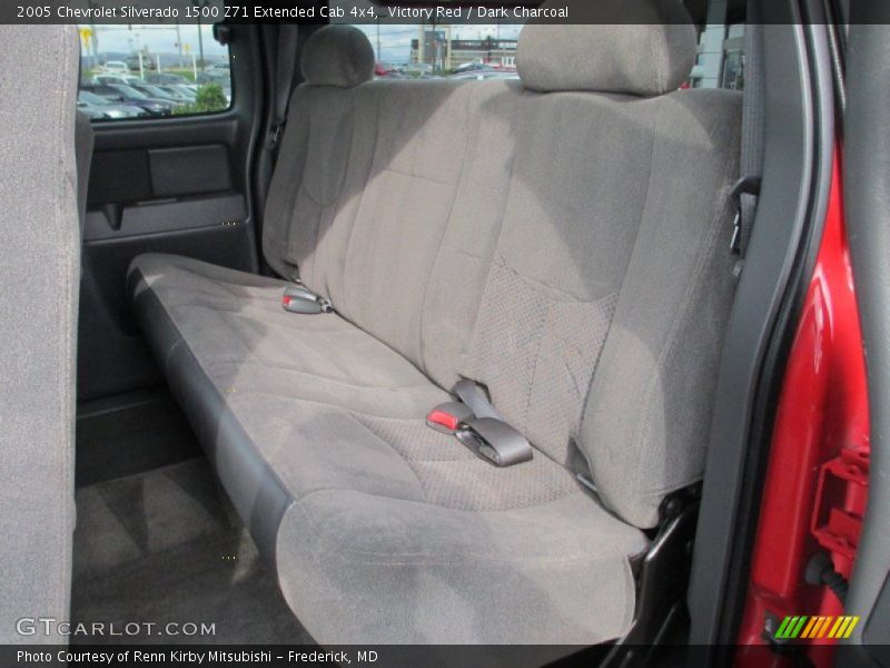 Victory Red / Dark Charcoal 2005 Chevrolet Silverado 1500 Z71 Extended Cab 4x4