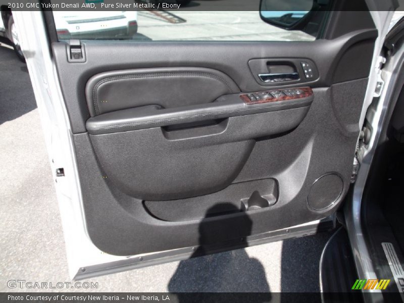 Pure Silver Metallic / Ebony 2010 GMC Yukon Denali AWD
