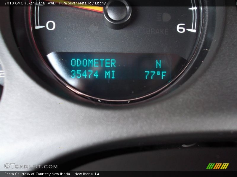 Pure Silver Metallic / Ebony 2010 GMC Yukon Denali AWD