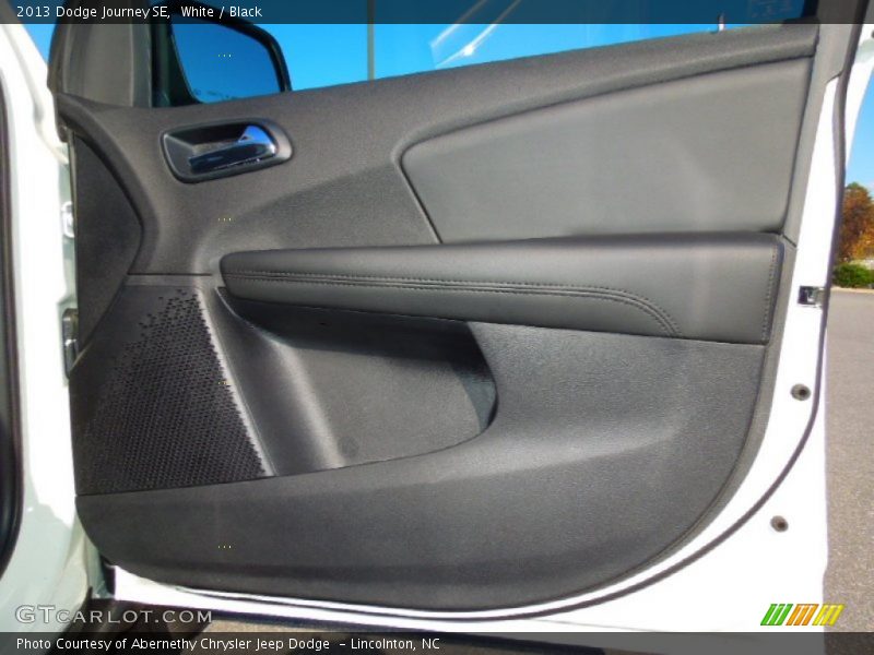 White / Black 2013 Dodge Journey SE