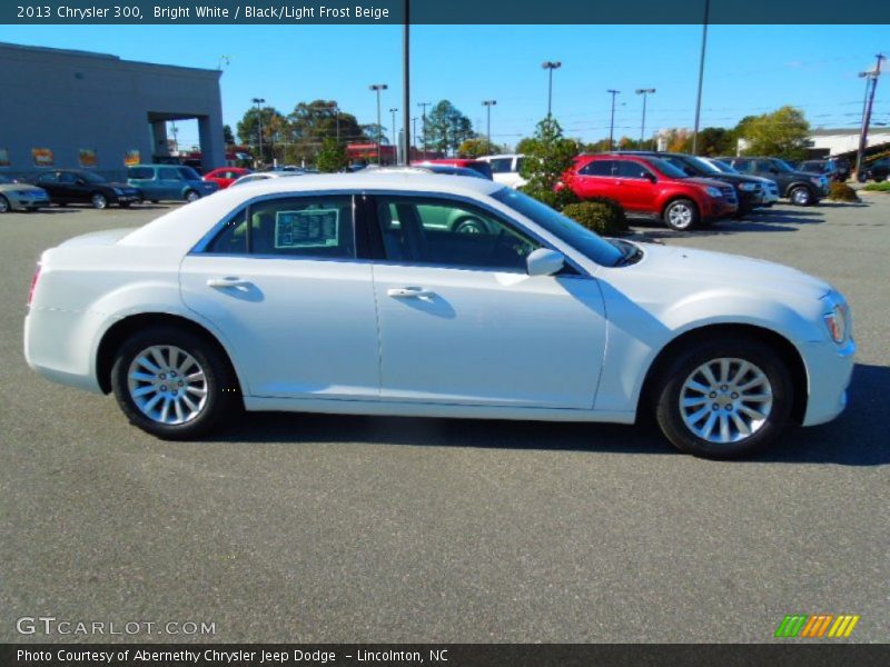 Bright White / Black/Light Frost Beige 2013 Chrysler 300
