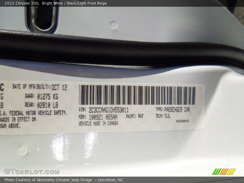 Bright White / Black/Light Frost Beige 2013 Chrysler 300