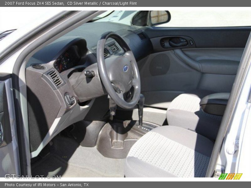 CD Silver Metallic / Charcoal/Light Flint 2007 Ford Focus ZX4 SES Sedan