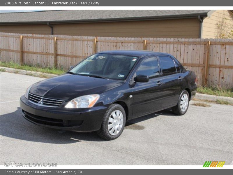 Labrador Black Pearl / Gray 2006 Mitsubishi Lancer SE