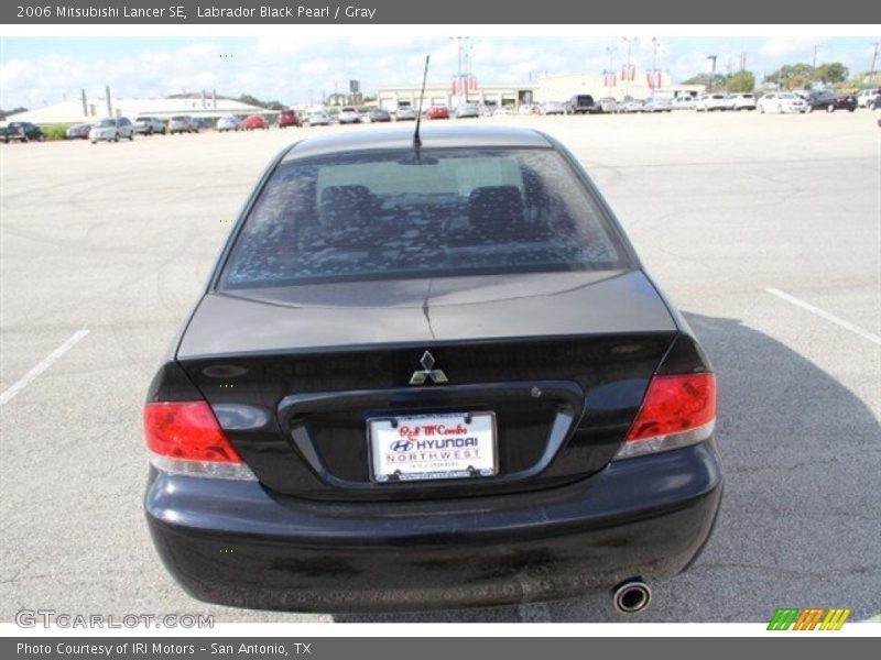 Labrador Black Pearl / Gray 2006 Mitsubishi Lancer SE
