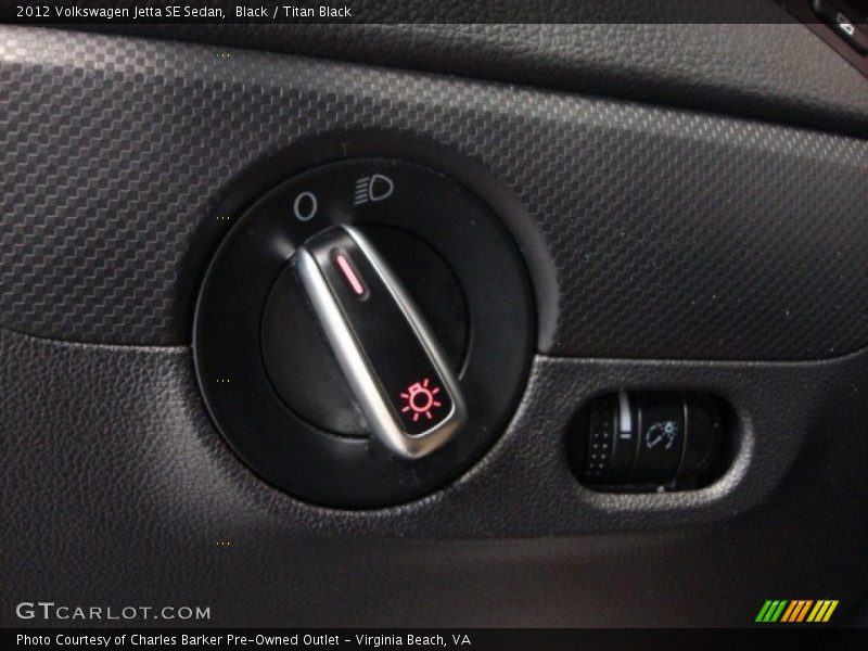 Black / Titan Black 2012 Volkswagen Jetta SE Sedan