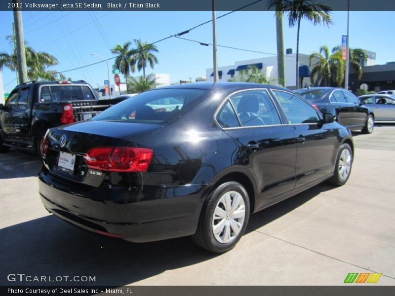 Black / Titan Black 2012 Volkswagen Jetta SE Sedan