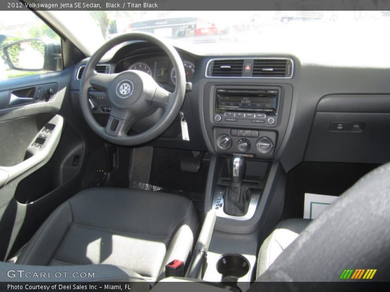 Black / Titan Black 2012 Volkswagen Jetta SE Sedan