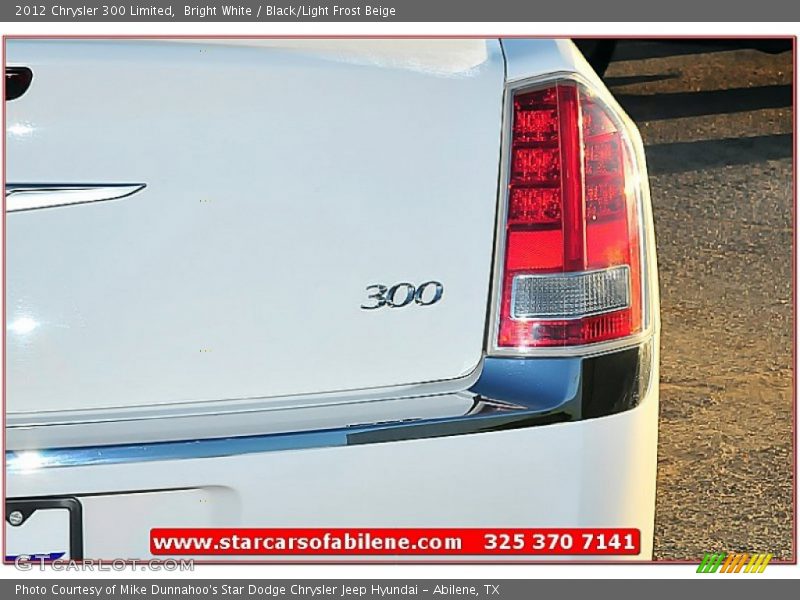 Bright White / Black/Light Frost Beige 2012 Chrysler 300 Limited